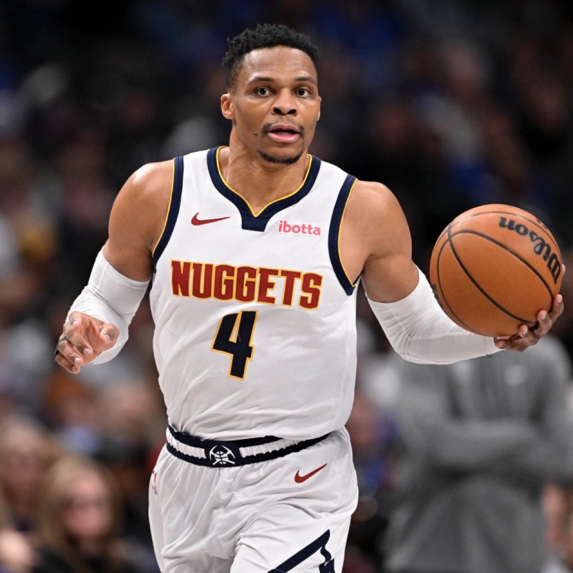 NBA:拉塞尔-威斯布鲁克突破三双纪录 